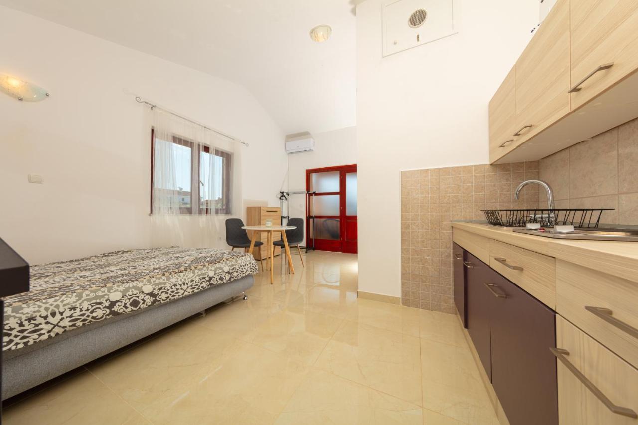 Villa Lili Πούλα Εξωτερικό φωτογραφία